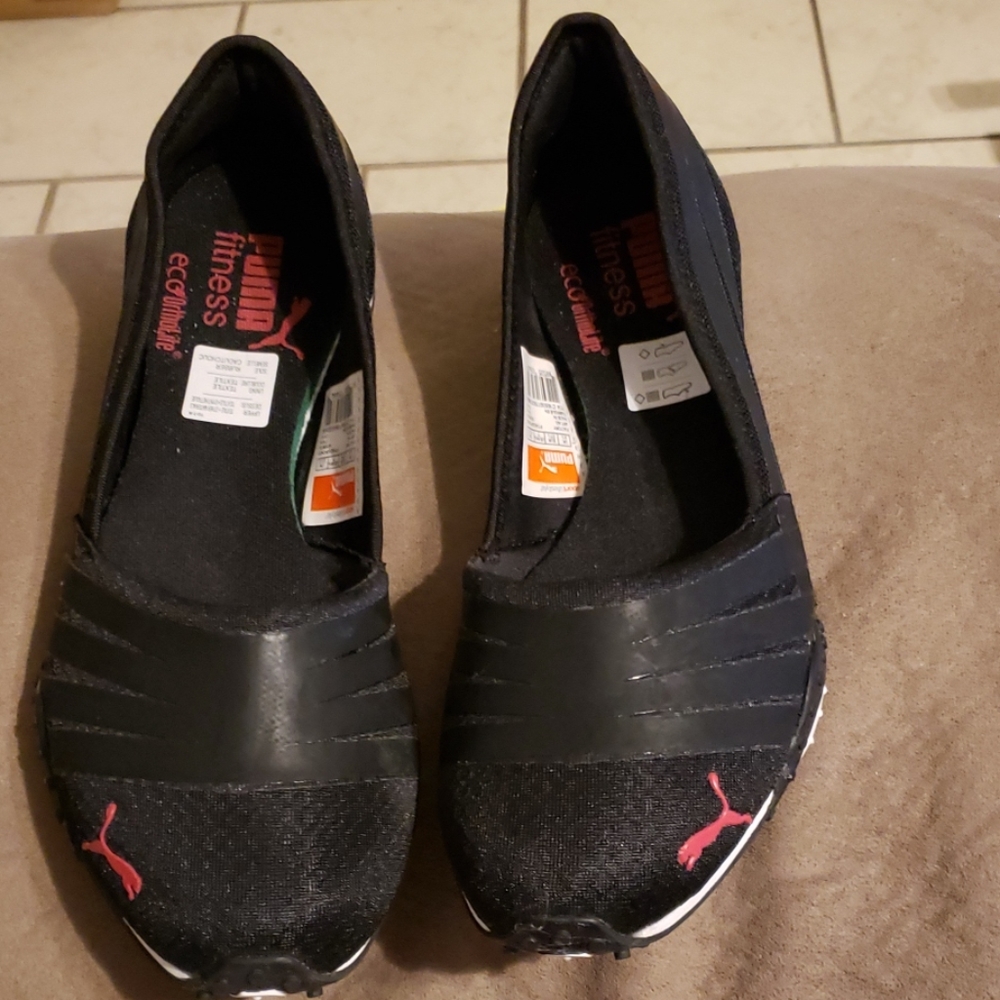 Puma Asha Alt II slip on sneakers size 7